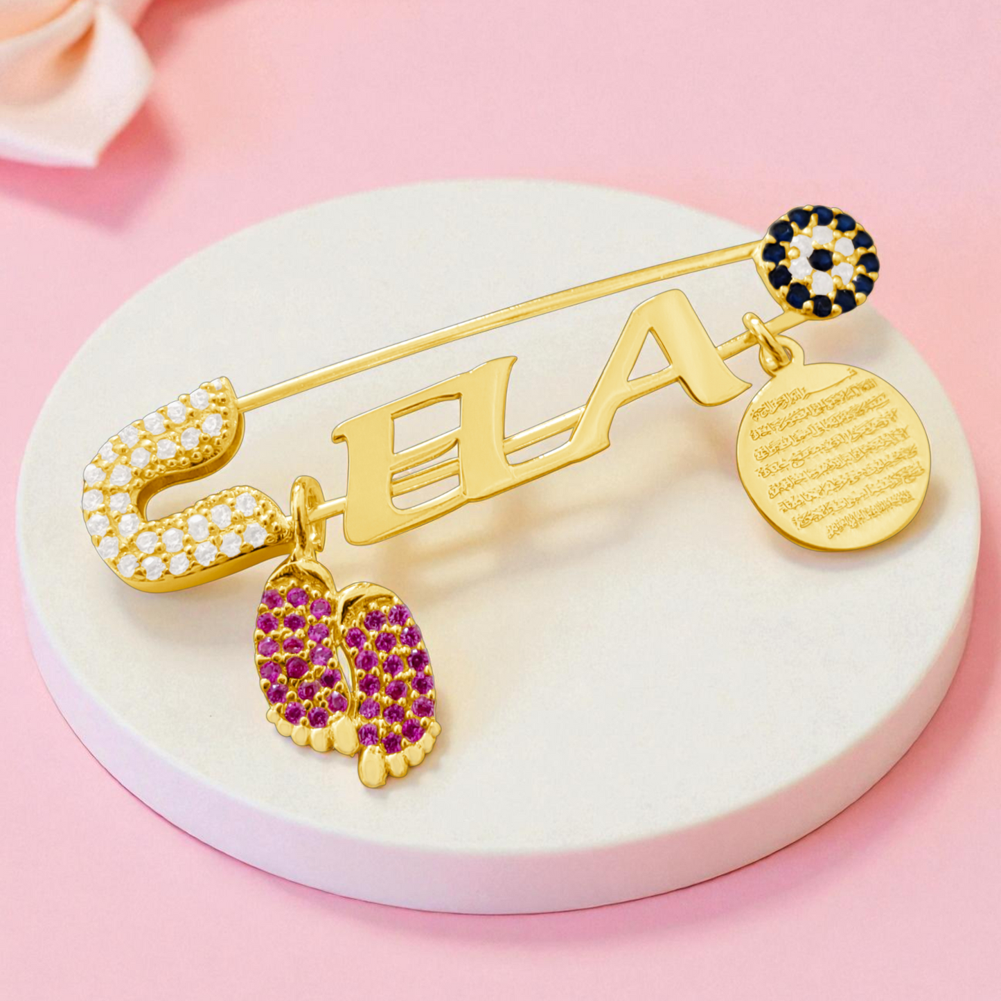 925 Ayar Gümüş İsimli Kız Bebek Yaka İğnesi, Maşallah Bebek İğnesi, Bebek Nazarlık İğnesi